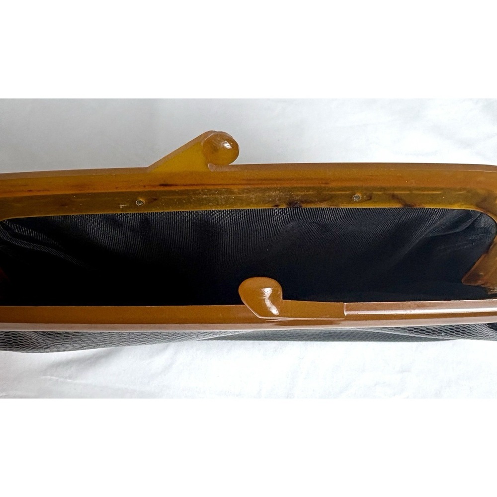 Vintage 70s Black Faux Snakeskin Clutch With Tortoiseshell Lucite Kisslock Frame - Picture 5 of 10